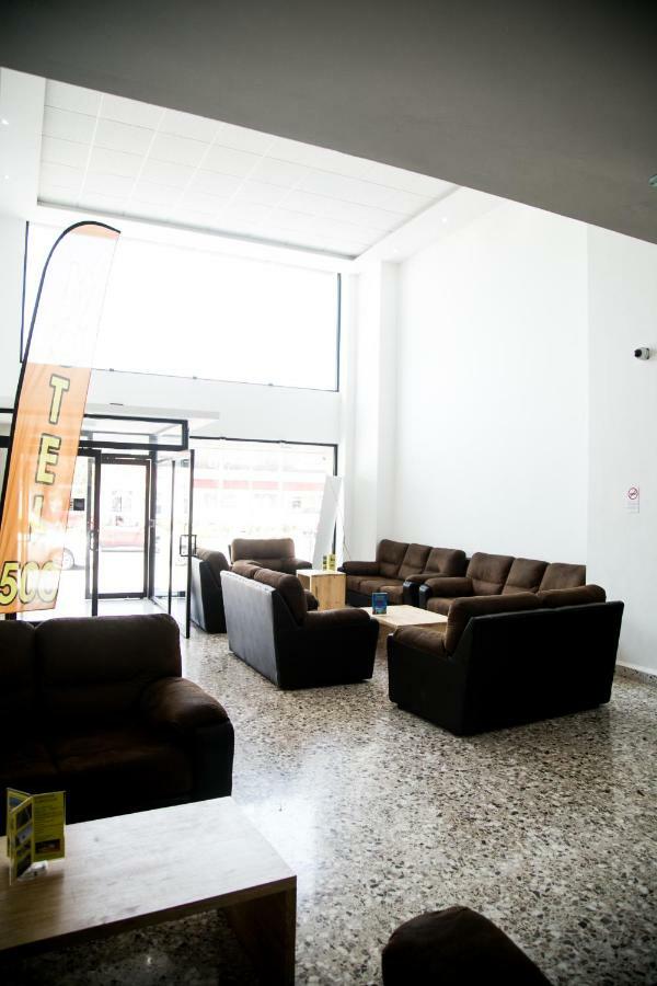 Booking 500 Monterrey Eksteriør billede