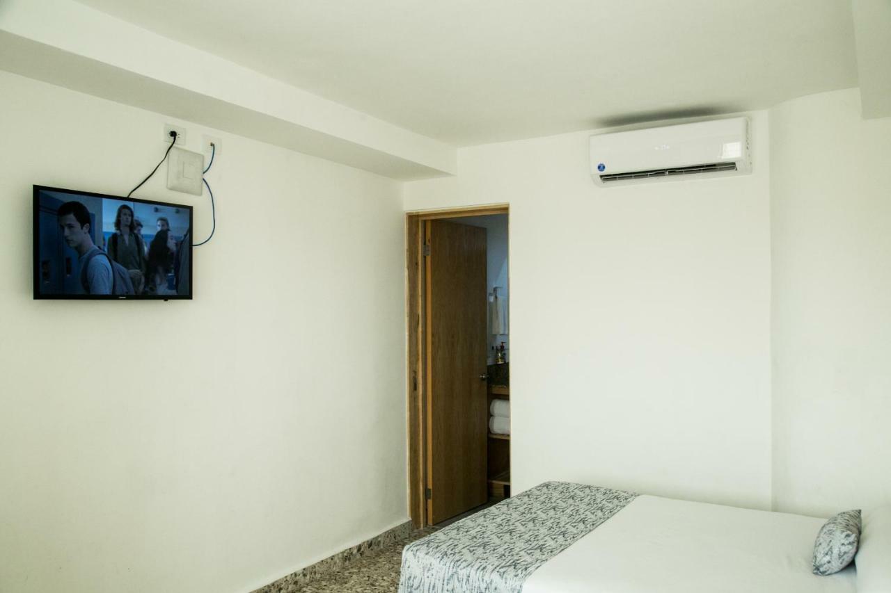 Booking 500 Monterrey Eksteriør billede