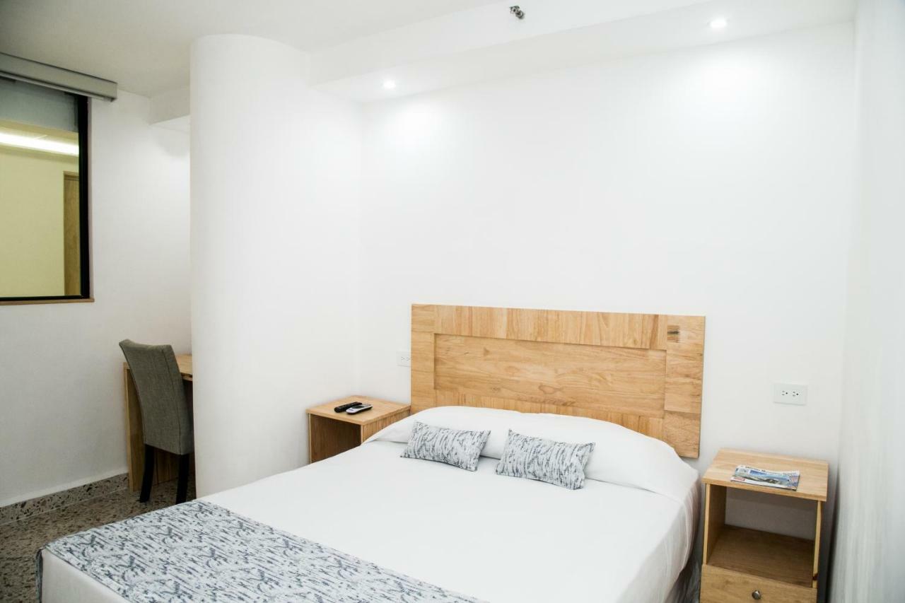 Booking 500 Monterrey Eksteriør billede