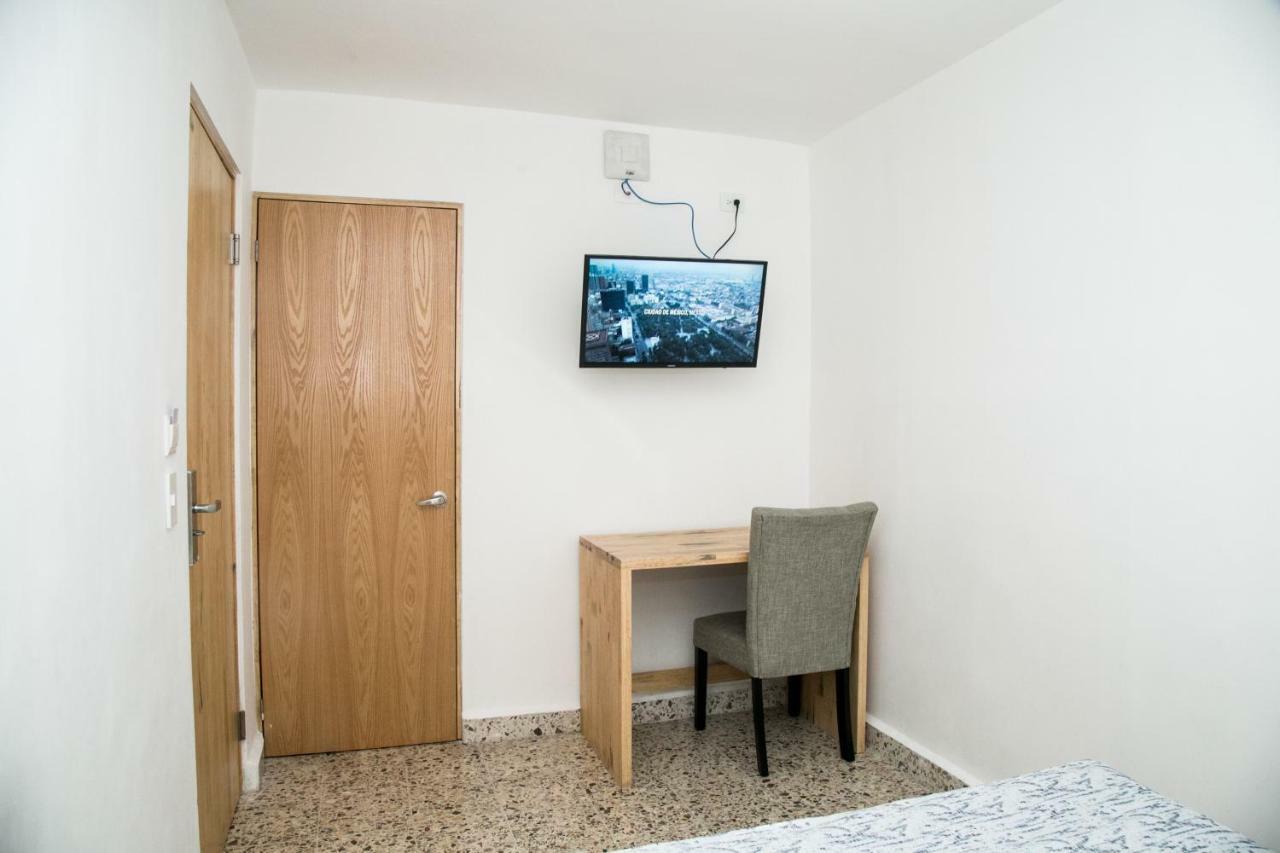 Booking 500 Monterrey Eksteriør billede