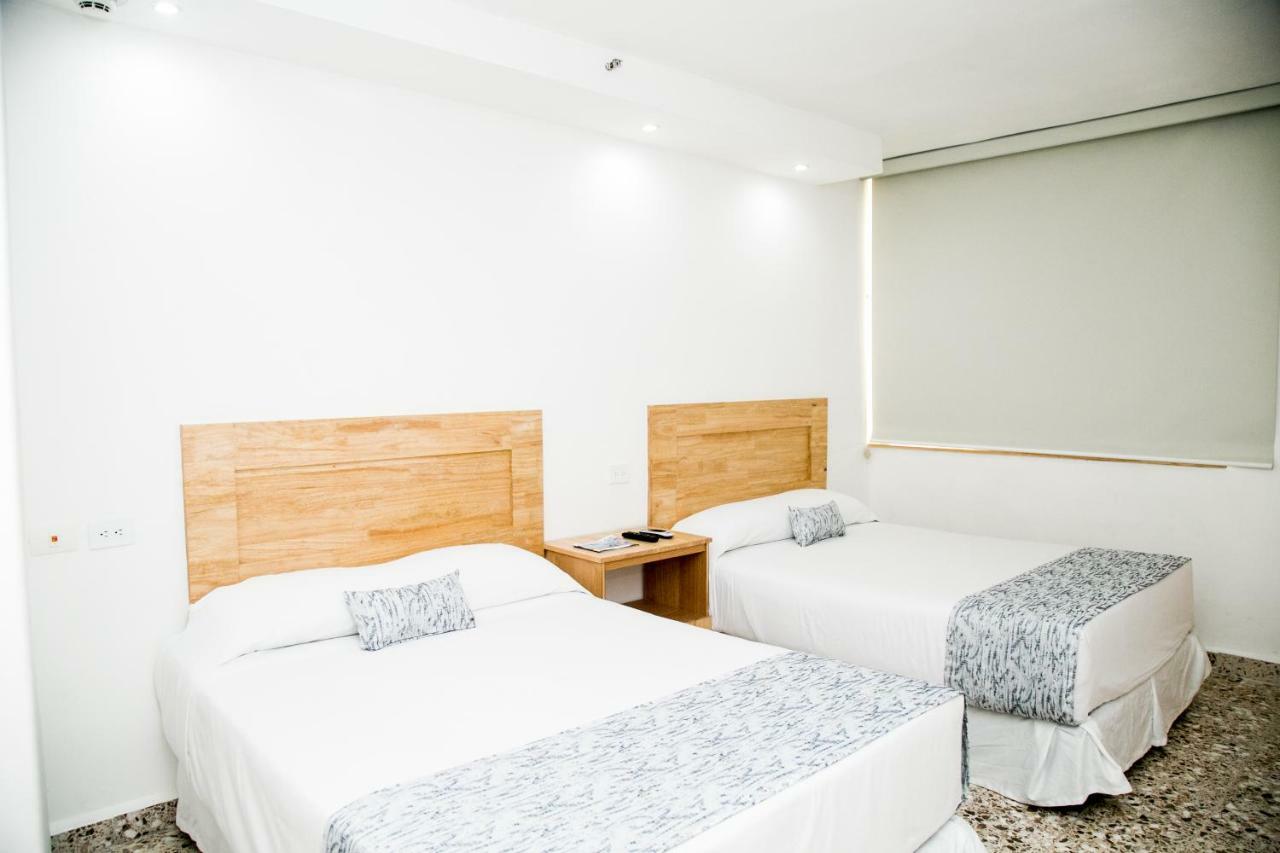 Booking 500 Monterrey Eksteriør billede