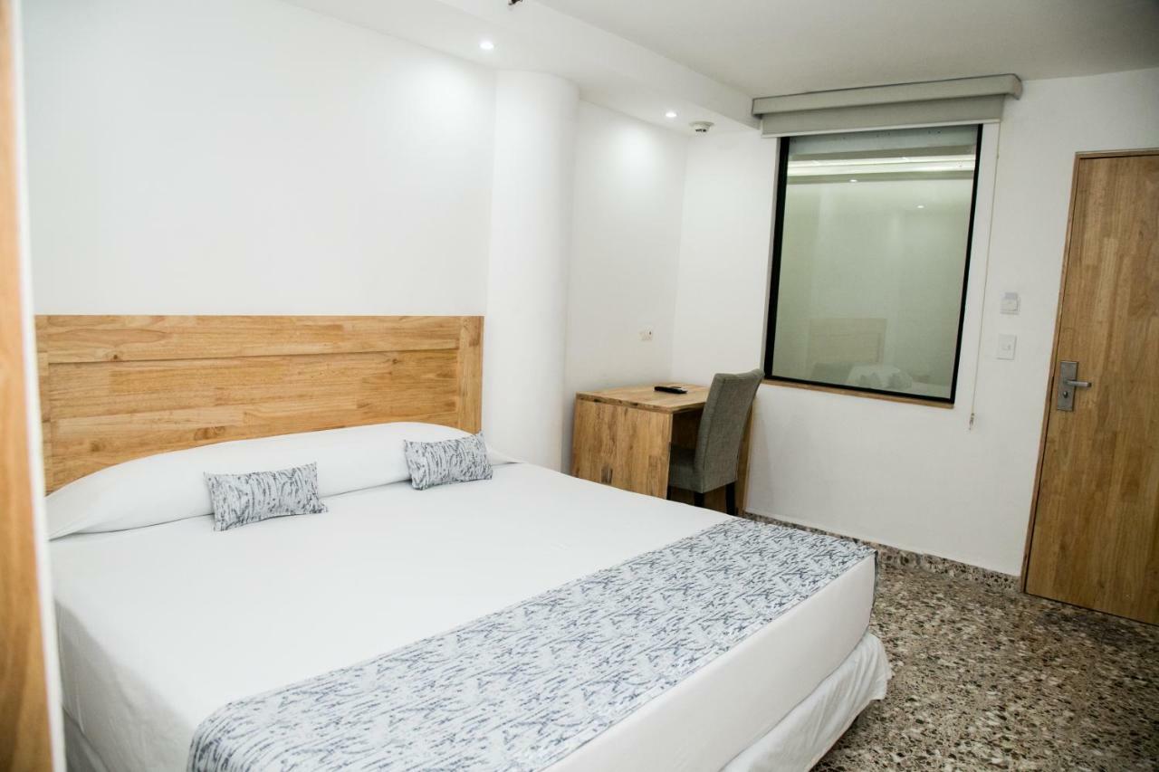 Booking 500 Monterrey Eksteriør billede