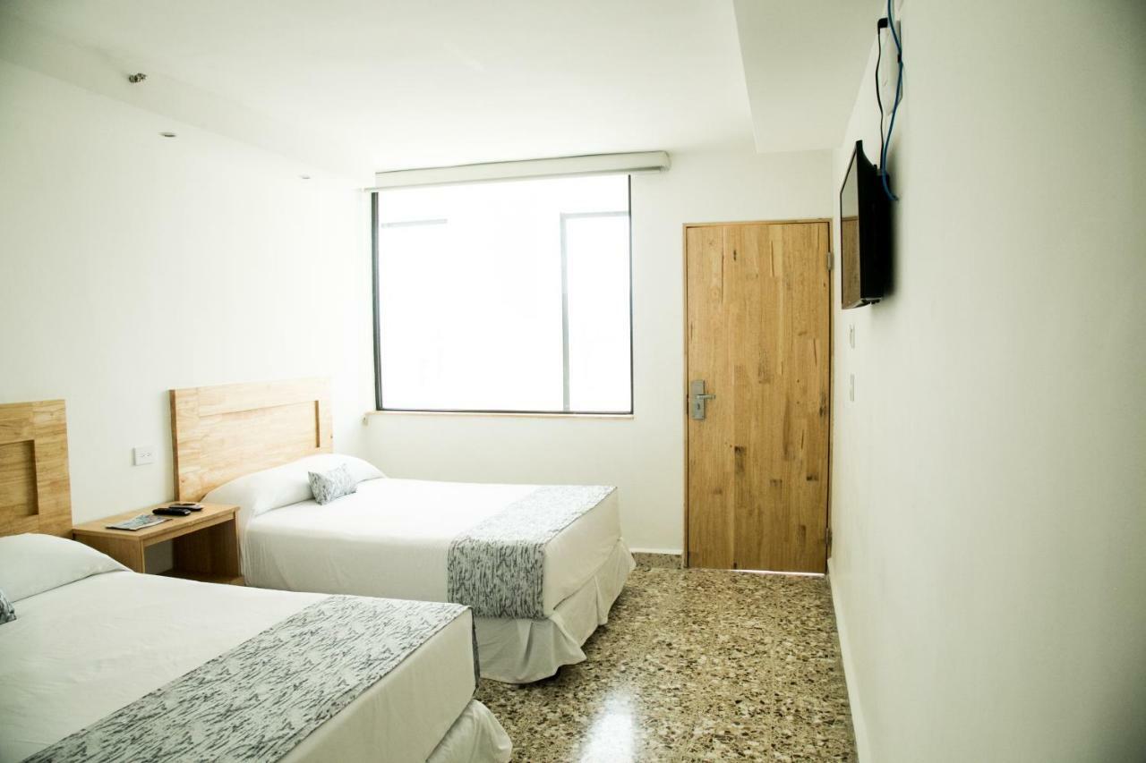 Booking 500 Monterrey Eksteriør billede