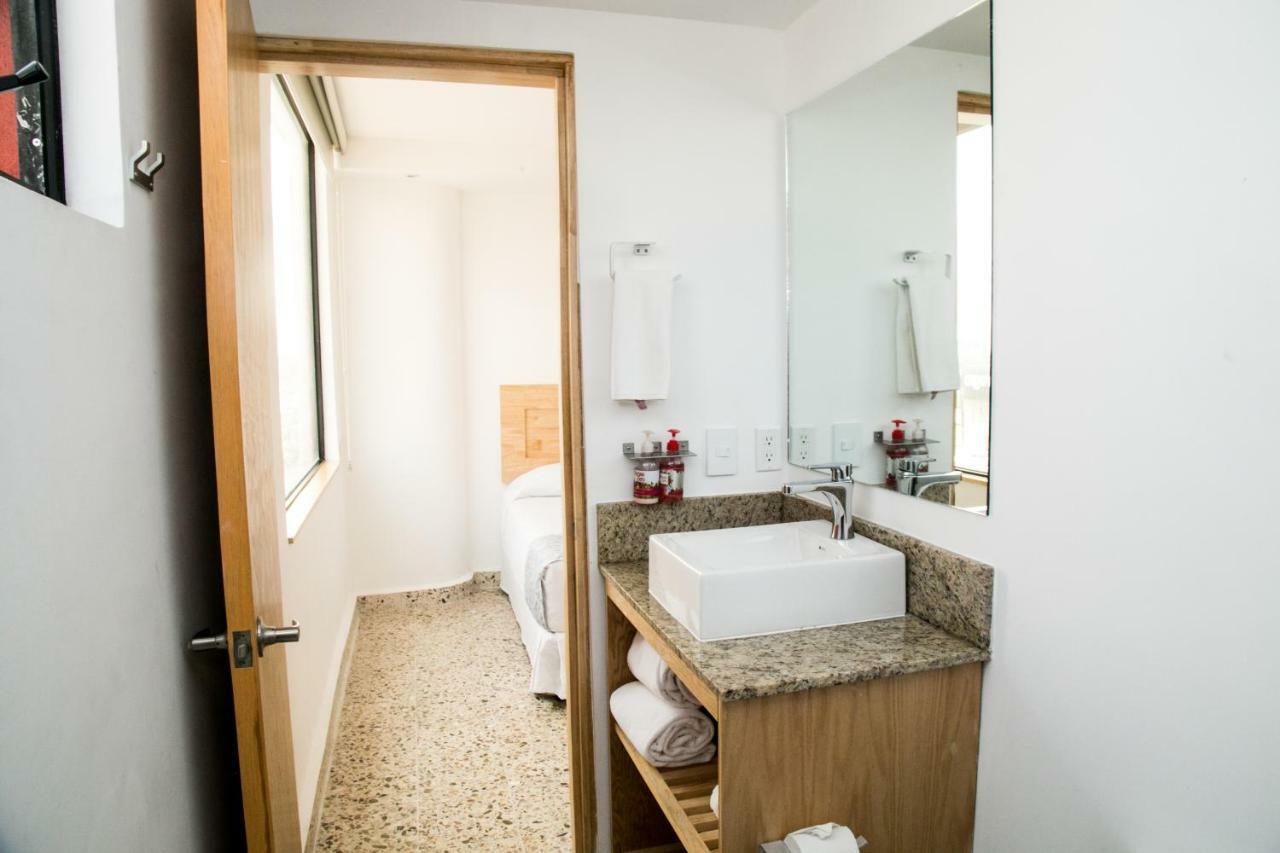 Booking 500 Monterrey Eksteriør billede