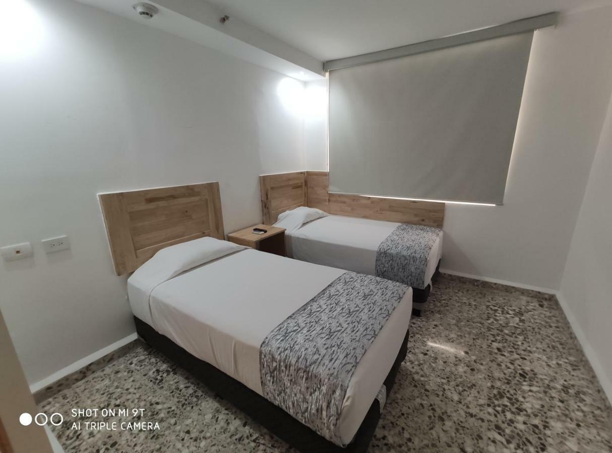 Booking 500 Monterrey Eksteriør billede