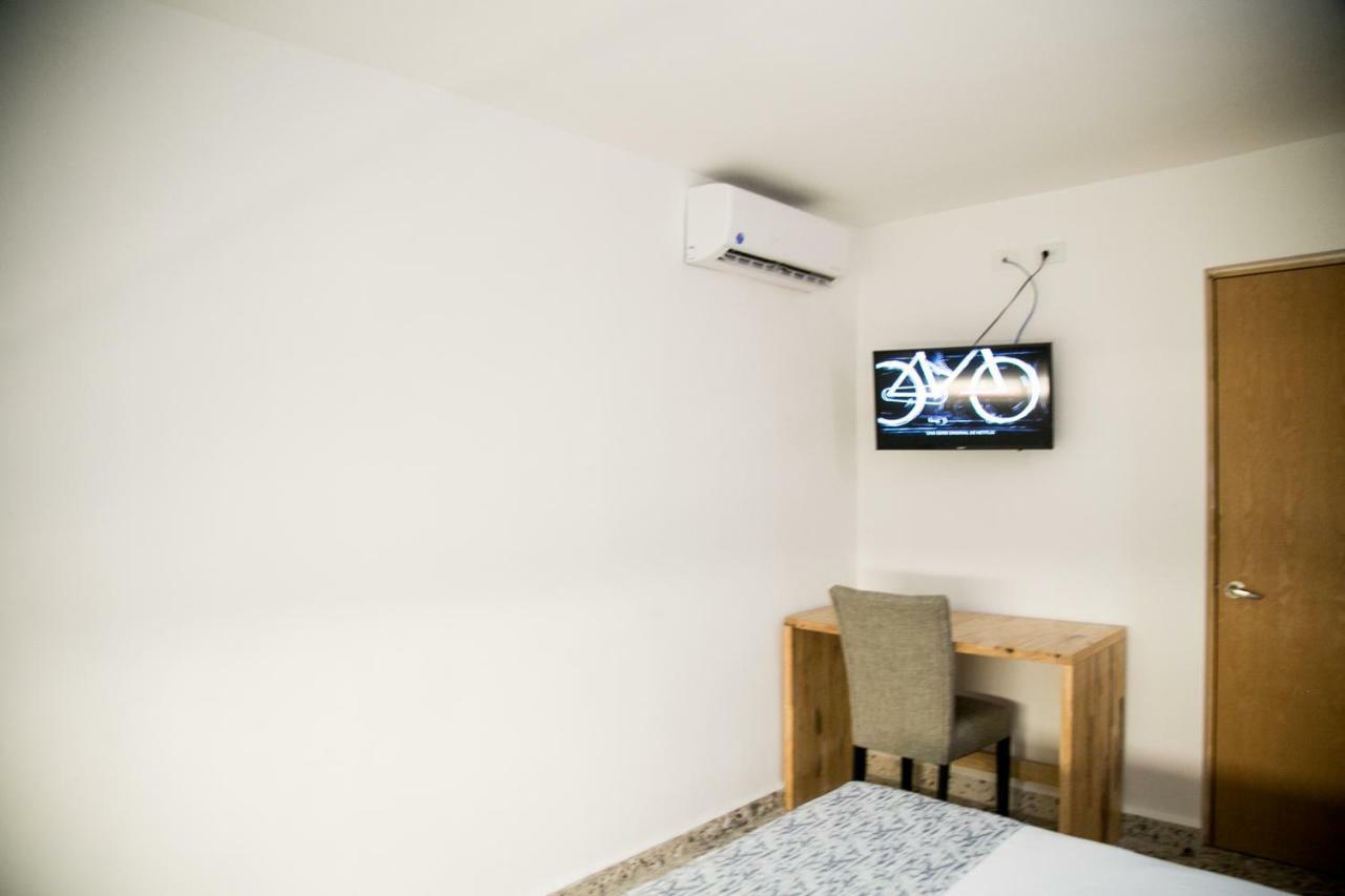 Booking 500 Monterrey Eksteriør billede